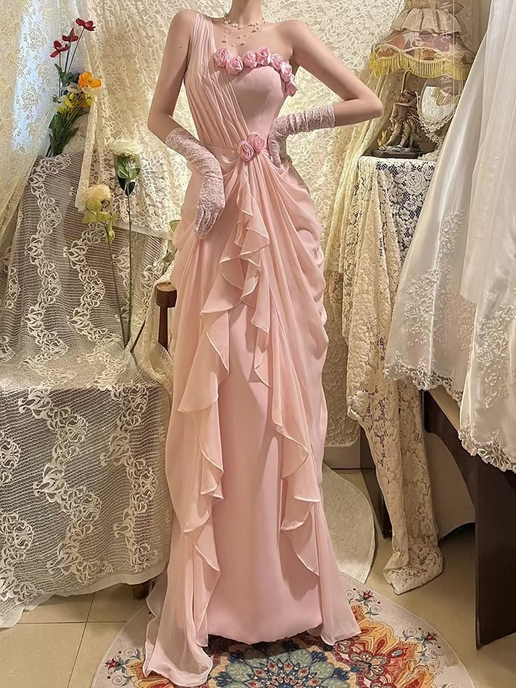 Robe de bal longue en mousseline rose, coupe trapèze, sans manches, asymétrique, épaule dénudée, AU178