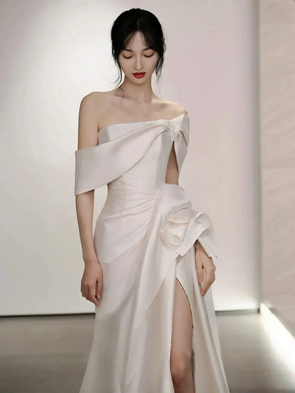 Robe de mariée sirène en satin à épaules dénudées et manches longues, style conte de fées, pour l'automne, AU179