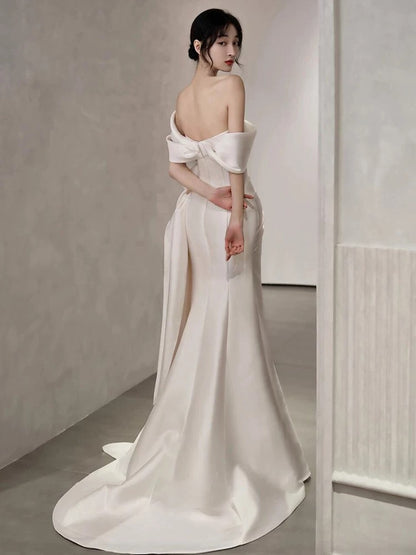 Robe de mariée sirène en satin à épaules dénudées et manches longues, style conte de fées, pour l'automne, AU179