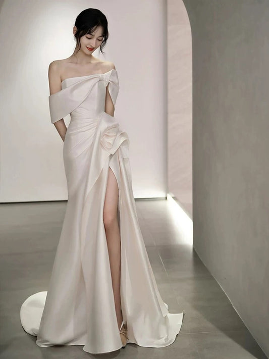 Dreamy Mermaid Off The Shoulder Satin Wedding Dress With Sleeves Fairytale Autumn Wedding Dresses AU179