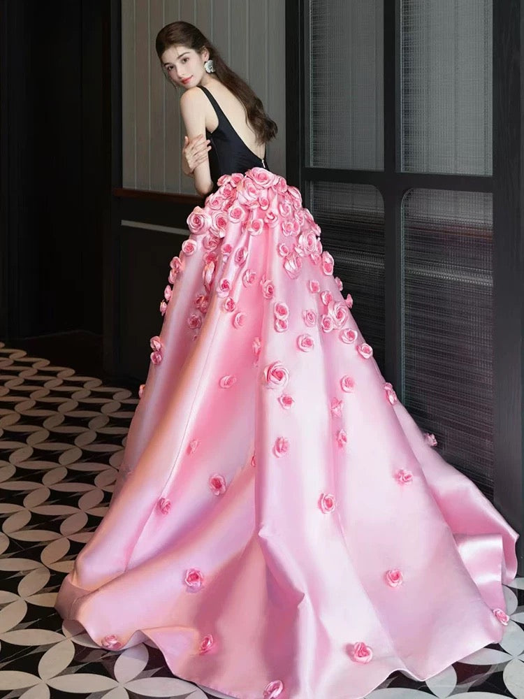 Sexy Meerjungfrau-Träger Schwarz Satin Lange Ballkleider Mit Rosa Blumen Partykleid Geburtstag Outfits Abschlusskleid AU181