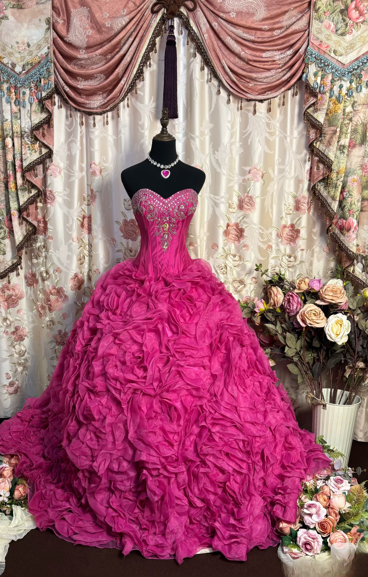 Robe de bal chic en tulle rose fuchsia, décolleté cœur, longue, pour quinceañera, Sweet 15-16 ans, AU195
