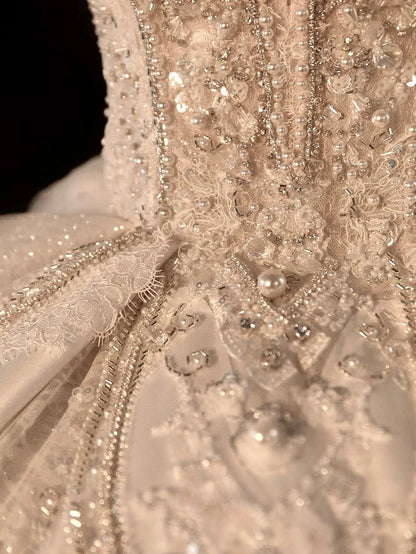 Fairy-tale Ball Gown V Neckline With Half Sleeves Pearls Lace Tulle Brides Gown Bridal Dress Wedding Dresses Style RB6625