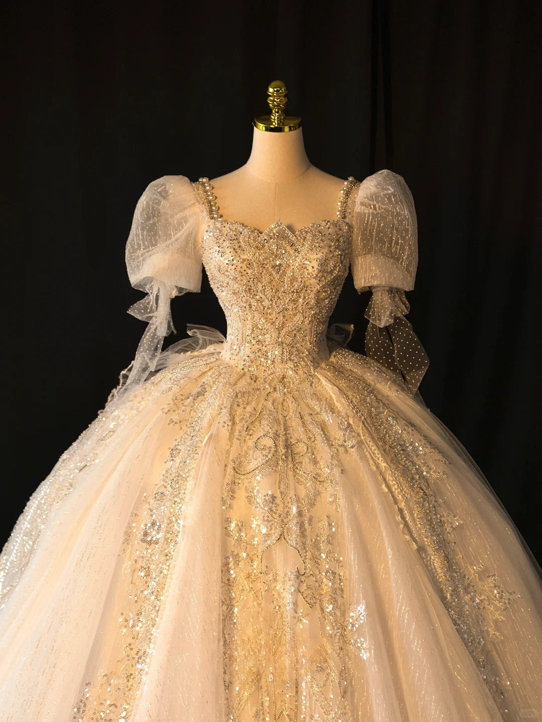 Fairy-tale Ball Gown Square Neck With Half Sleeves Pearls Sequined Long Brides Gown Bridal Dress Wedding Dresses Style RB6628