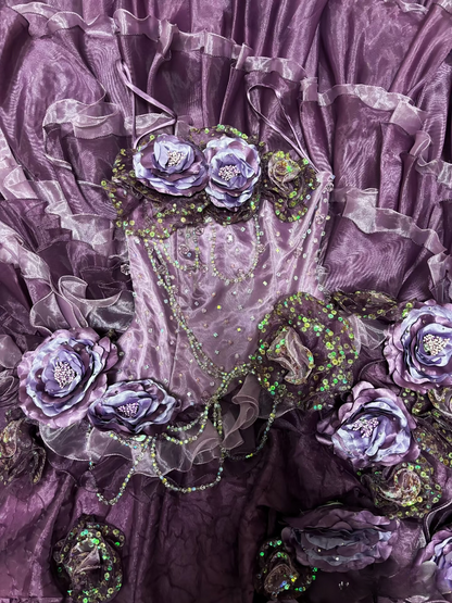 Robe de bal vintage bustier en tulle couleur raisin, longue et perlée, idéale pour une quinceañera, un sweet 15 ou un anniversaire de 16 ans (A202)