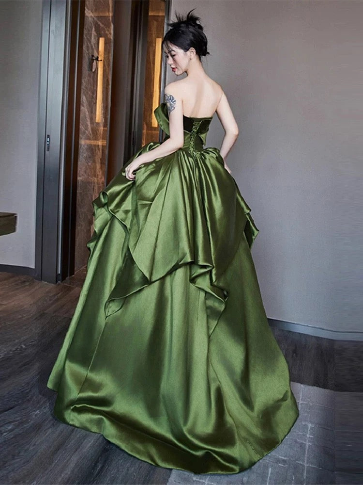 Bescheidenes Ballkleid aus schulterfreiem grünem Satin, lange Ballkleider, Partykleid zum 18. Geburtstag, Outfits, Abschlusskleid AU206