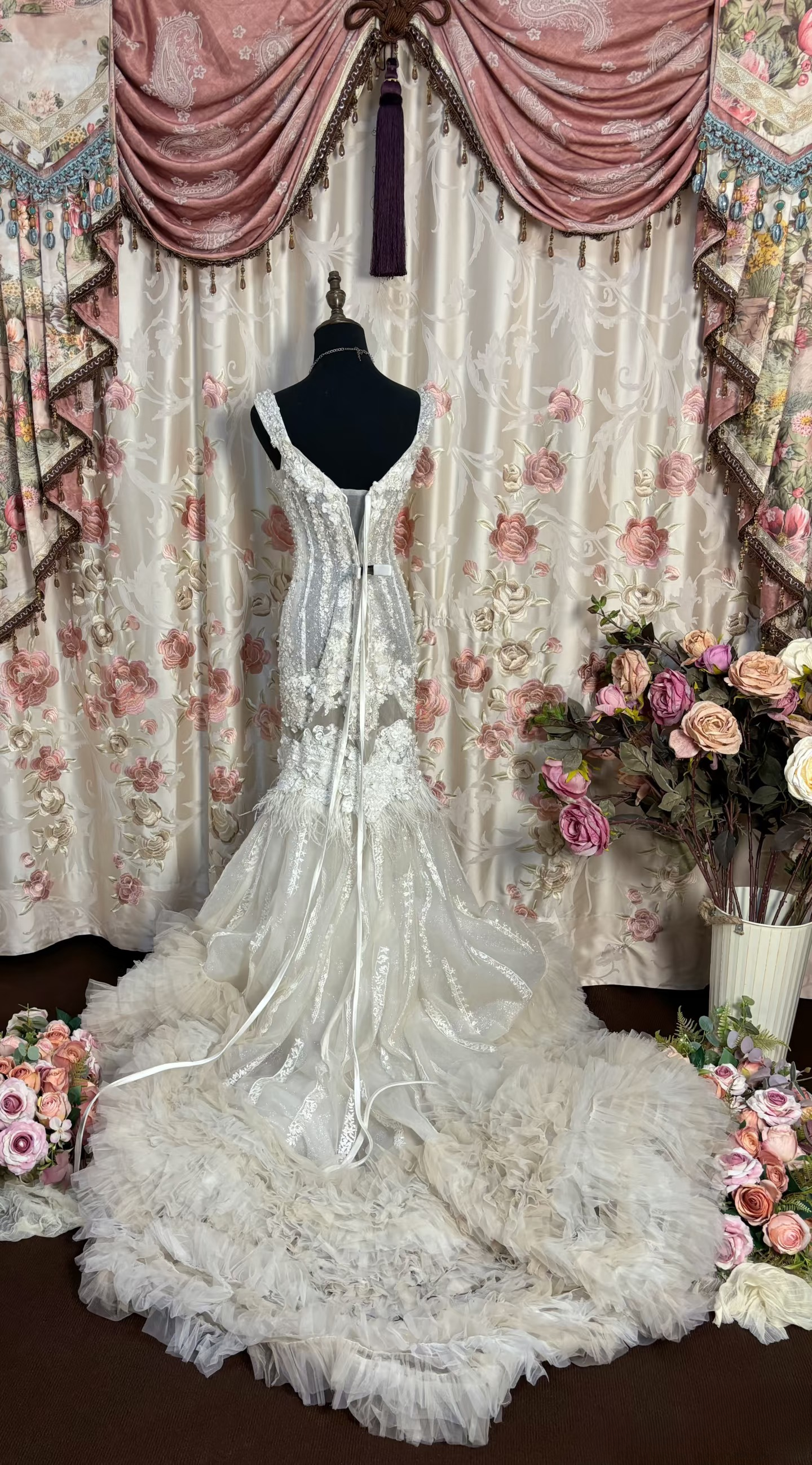 Retro Mermaid Strapless Tulle Lace Feathers 60s White Fitted Corset Wedding Dress Bride Gowns Wedding Dresses AU206