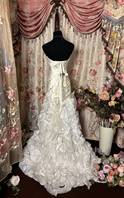 Robe de mariée longue blanche style sirène rétro, bustier cœur, en satin, coupe ajustée, corset, années 70 (AU215)