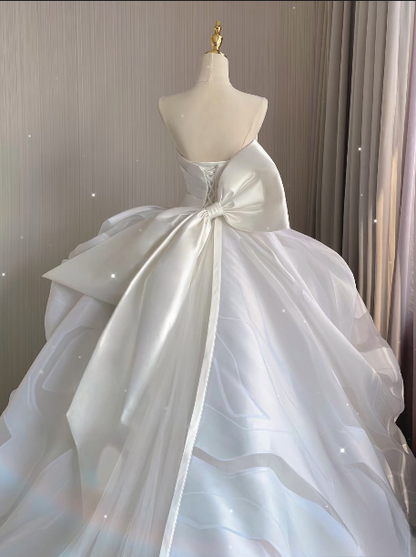 Robe de mariée longue en satin blanc, sans manches, style conte de fées, robe de bal de rêve, sans bretelles, automne et printemps, AU217