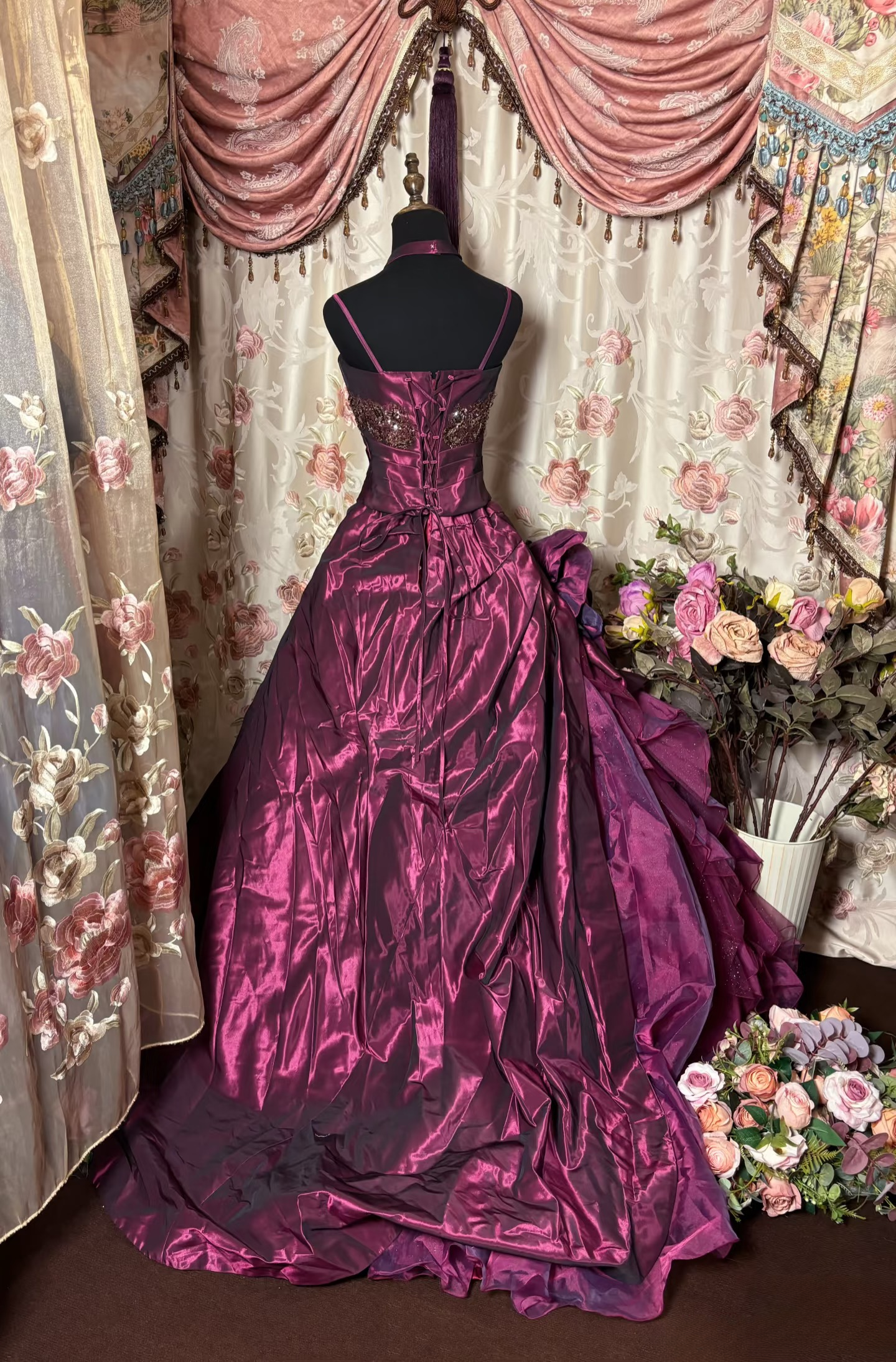 Robe de bal vintage à fines bretelles en taffetas couleur raisin, longue, idéale pour une quinceañera, un sweet 15 ou un anniversaire de 16 ans (AU226)