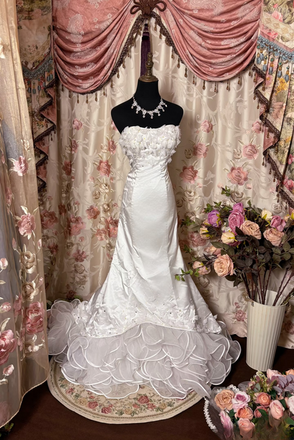 Robe de mariée longue blanche style sirène rétro, bustier cœur, en satin, coupe ajustée, corset, années 80 (AU227)