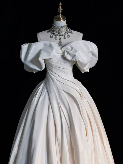Modest Ball Gown Off The Shoulder Satin Wedding Dress With Sleeves Fairytale Autumn Wedding Dresses AU228