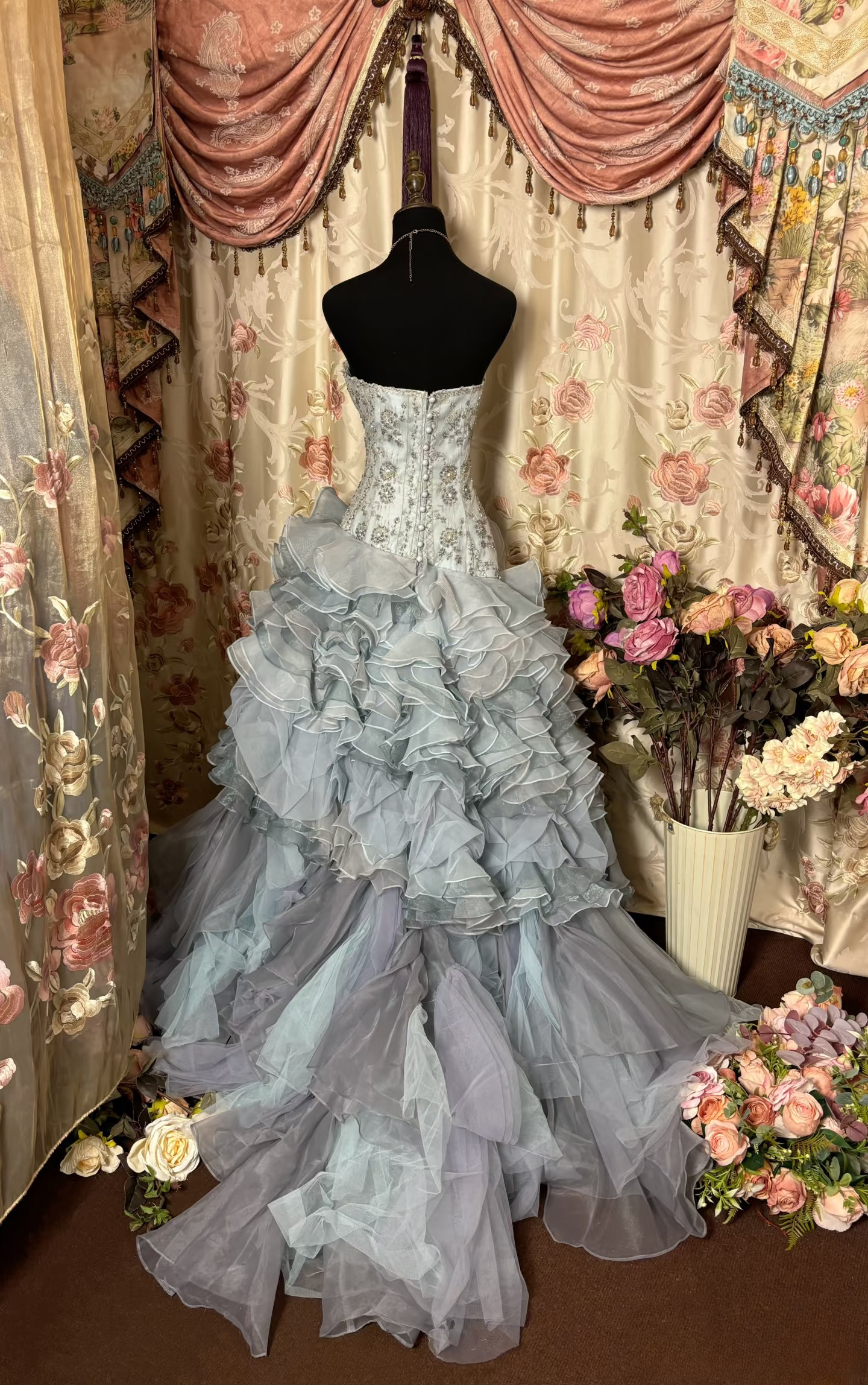 Robe de bal longue sirène rétro sans bretelles en dentelle gris argenté, style années 70/80, AU237