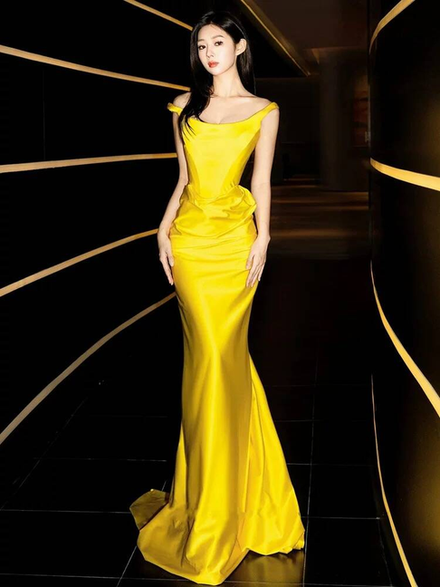 Modest Mermaid Square Neck Satin Yellow Long Prom Dresses Party Dress 21st Birthday Outfits Graduation Dress AU238