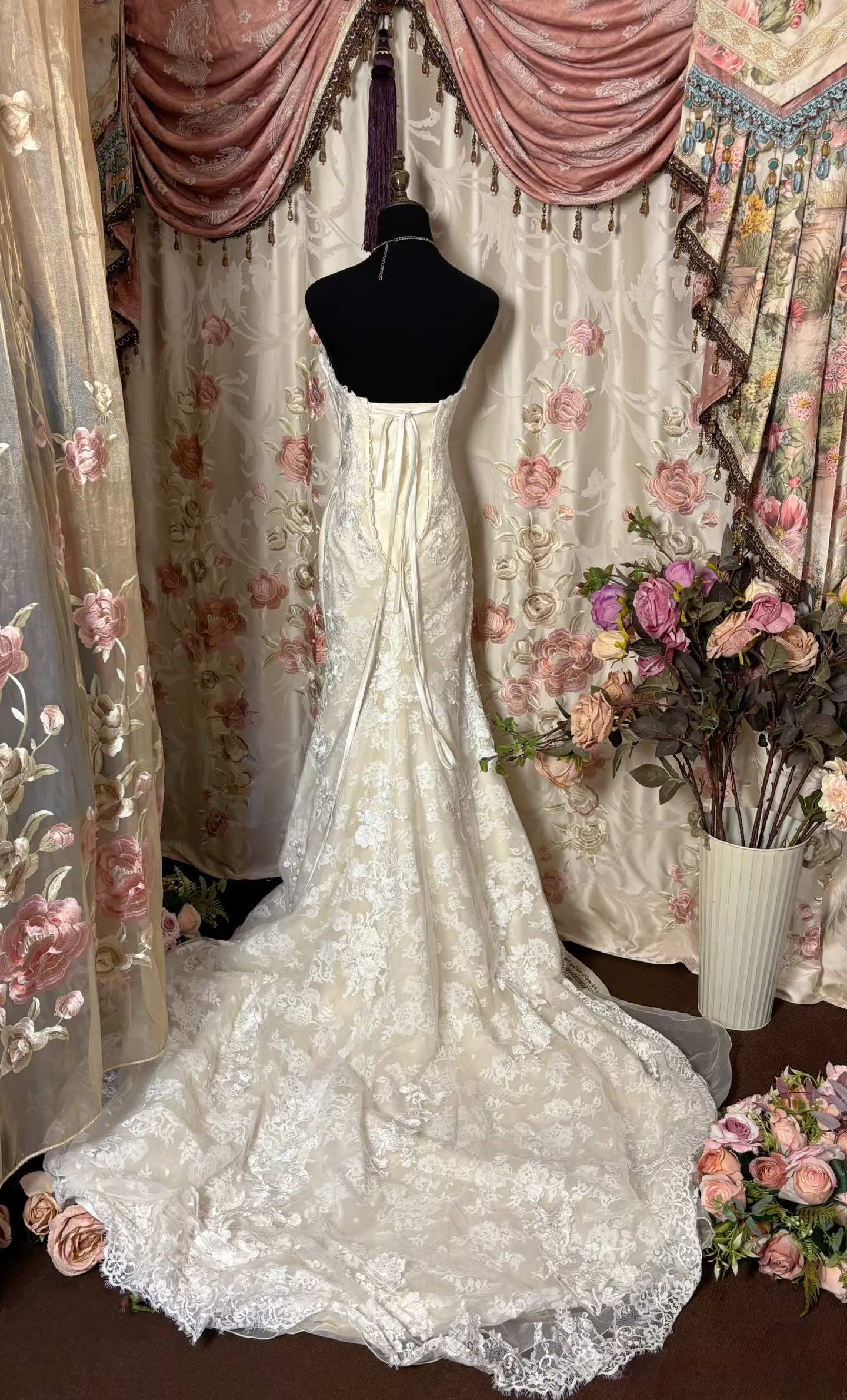 Robe de mariée sirène rétro années 60, bustier blanc ajusté, longue dentelle, AU240