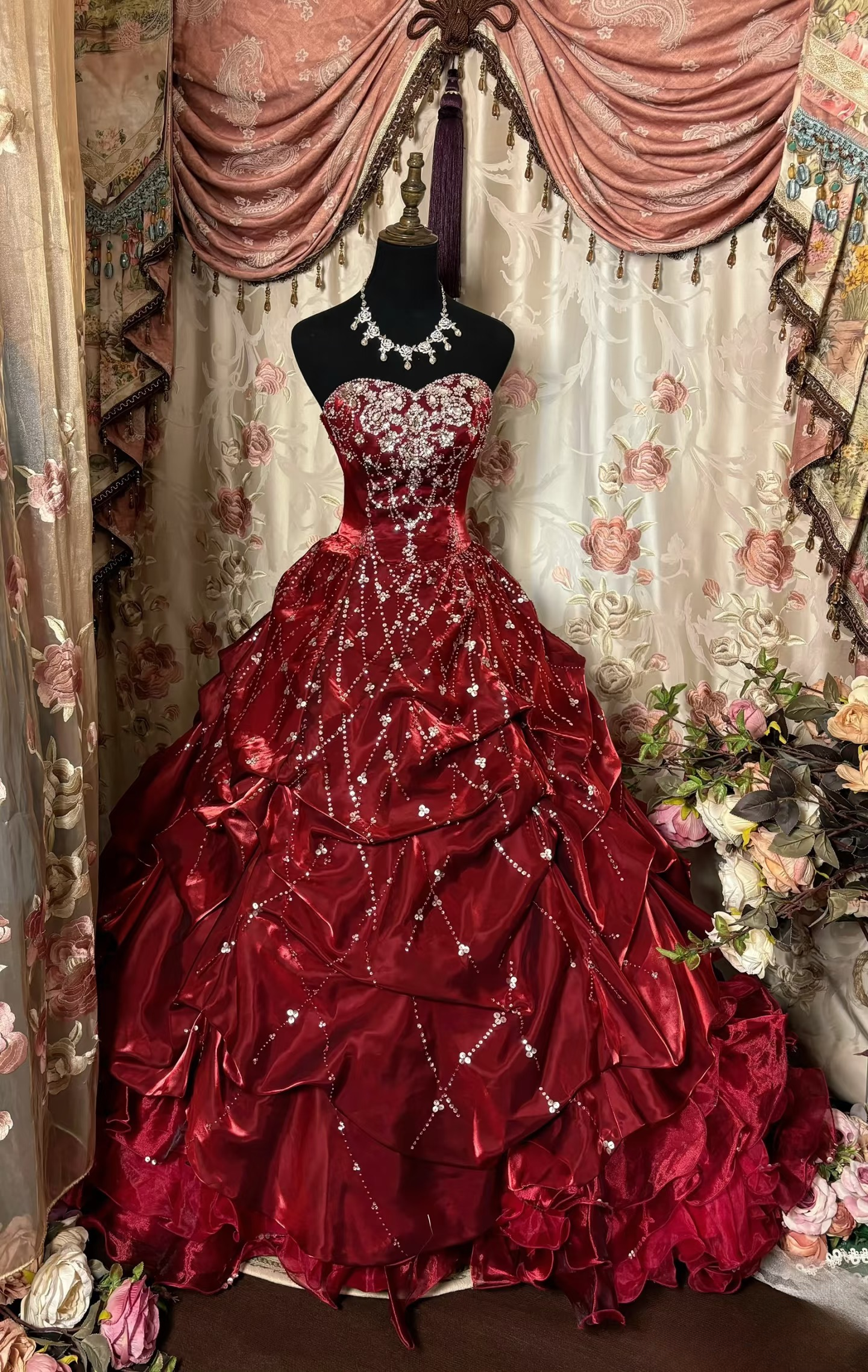 Robe de bal rétro bustier ornée de perles bordeaux en organza, longue, style années 70/80, AU241