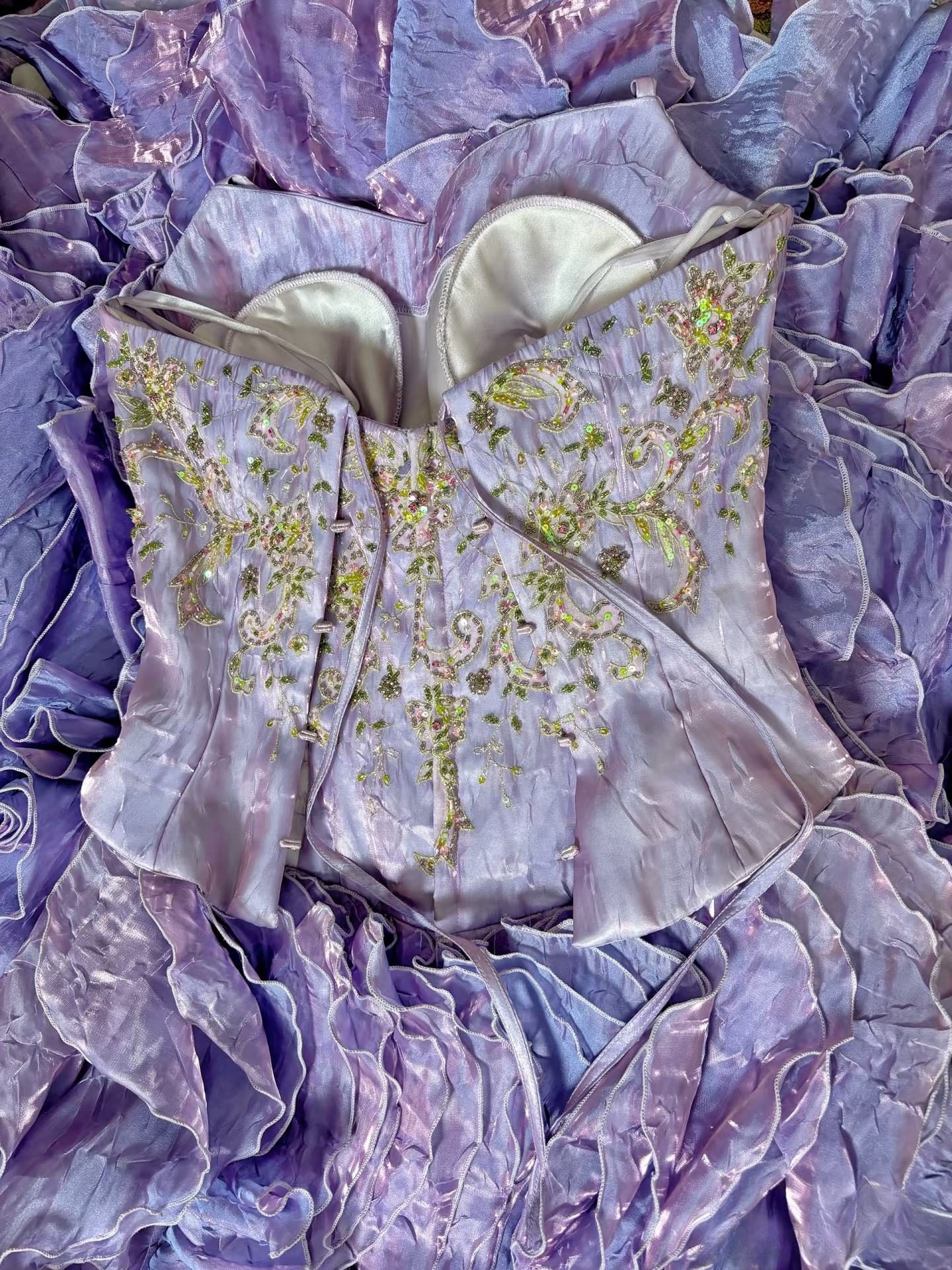Vintage Ball Gown Halter Light Grape Lilac With Gold Beaded Long Quinceanera Dress Sweet 15 16 Dresses AU264