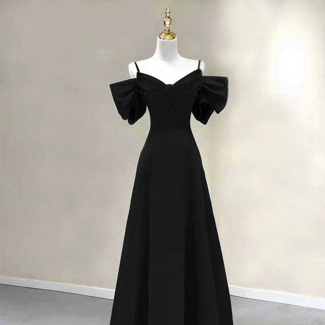 Robe de bal longue en satin noir, simple, coupe trapèze, bretelles spaghetti, tenue de soirée pour 21e anniversaire, robe de remise de diplôme, AU268