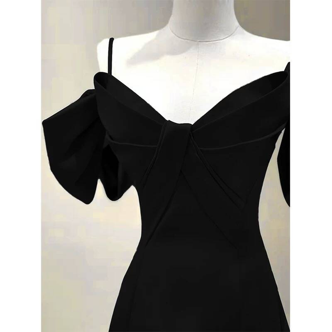 Robe de bal longue en satin noir, simple, coupe trapèze, bretelles spaghetti, tenue de soirée pour 21e anniversaire, robe de remise de diplôme, AU268