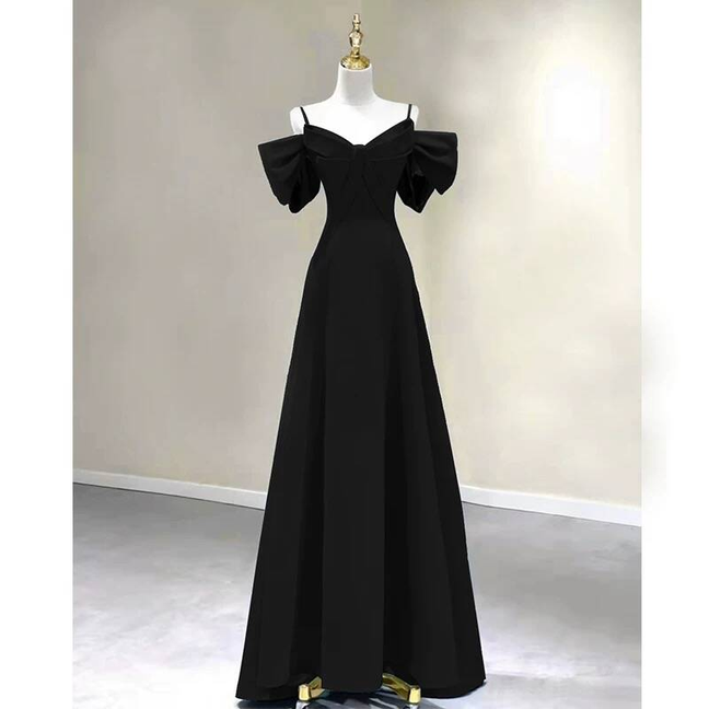 Robe de bal longue en satin noir, simple, coupe trapèze, bretelles spaghetti, tenue de soirée pour 21e anniversaire, robe de remise de diplôme, AU268