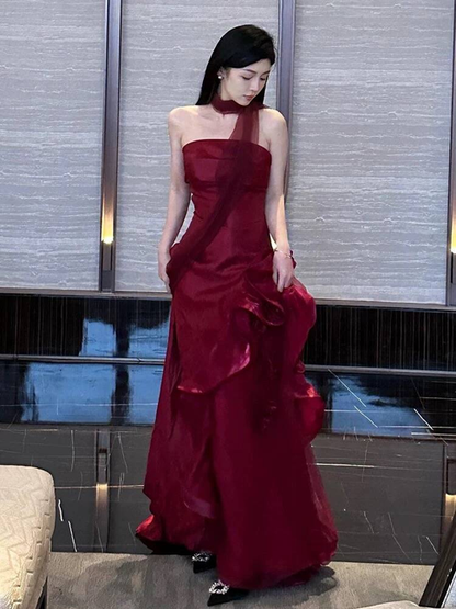 Edle Meerjungfrau trägerloses Burgunderrotes langes Ballkleid mit Schal Partykleid 21. Geburtstag Outfits Abschlusskleid AU269