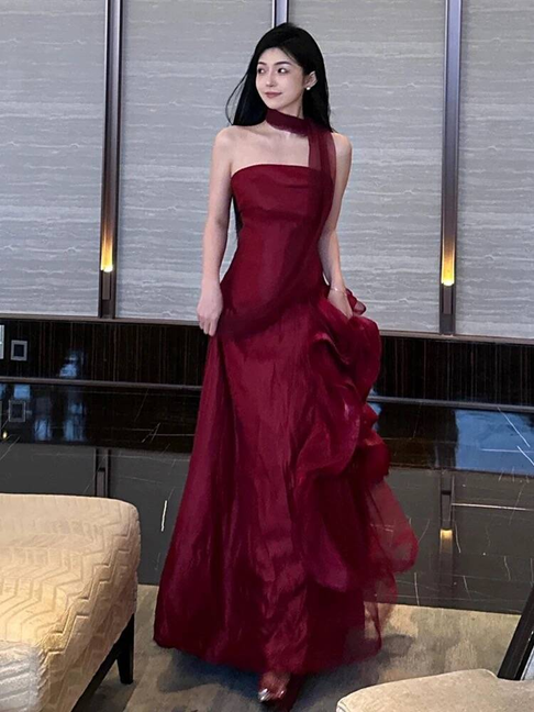 Edle Meerjungfrau trägerloses Burgunderrotes langes Ballkleid mit Schal Partykleid 21. Geburtstag Outfits Abschlusskleid AU269