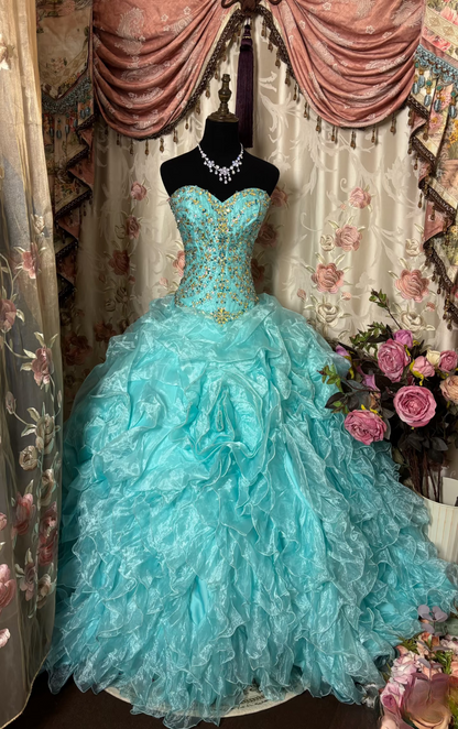 Robe de bal vintage bleue à décolleté cœur, ornée de perles dorées, à volants et à plusieurs couches, longue, idéale pour une quinceañera, un anniversaire de 15 ou 16 ans (AU284)