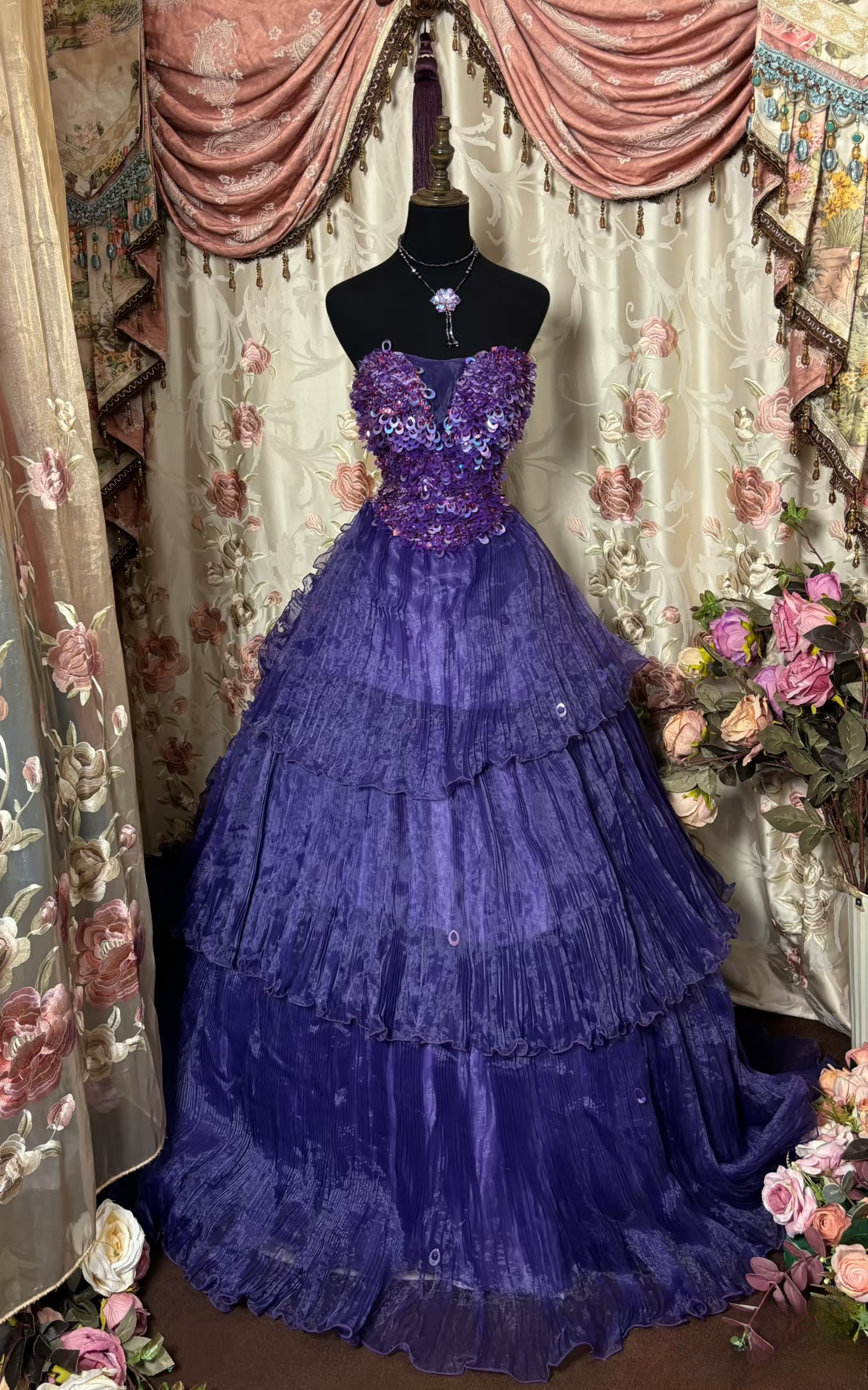 Vintage Ball Gown Sweetheart Purple With Beads Ruffle Layers Long Quinceanera Dresses Sweet 15 16 Birthday Gown AU286