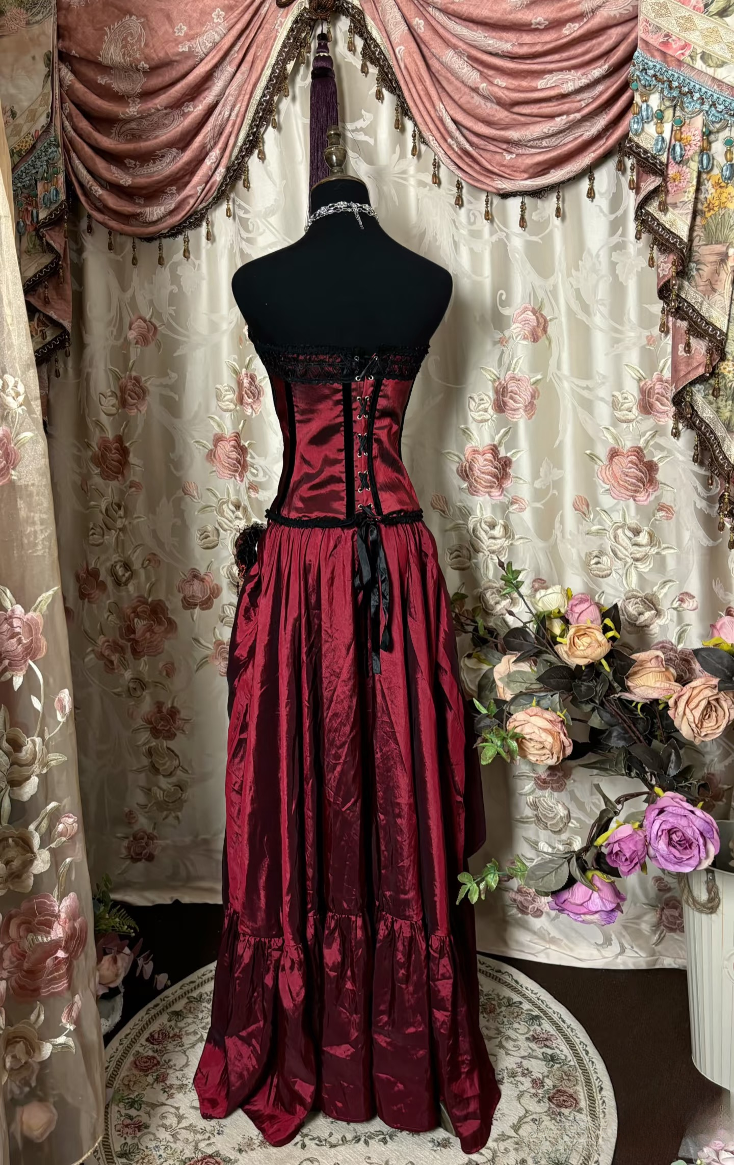 Robe de bal longue bordeaux en taffetas, sans manches, asymétrique, style vintage, référence AU289