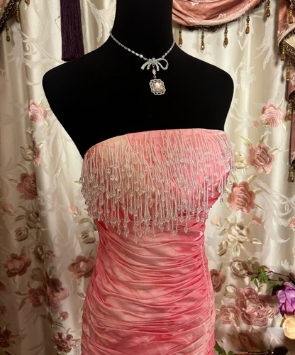 Magnifique robe de bal longue sirène bustier en organza rose des années 70, sans manches et ornée de volants, référence AU303