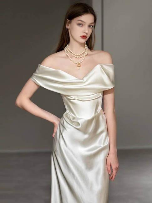 Robe de mariée sirène simple en satin blanc à épaules dénudées, longue, style conte de fées, pour l'automne, AU310