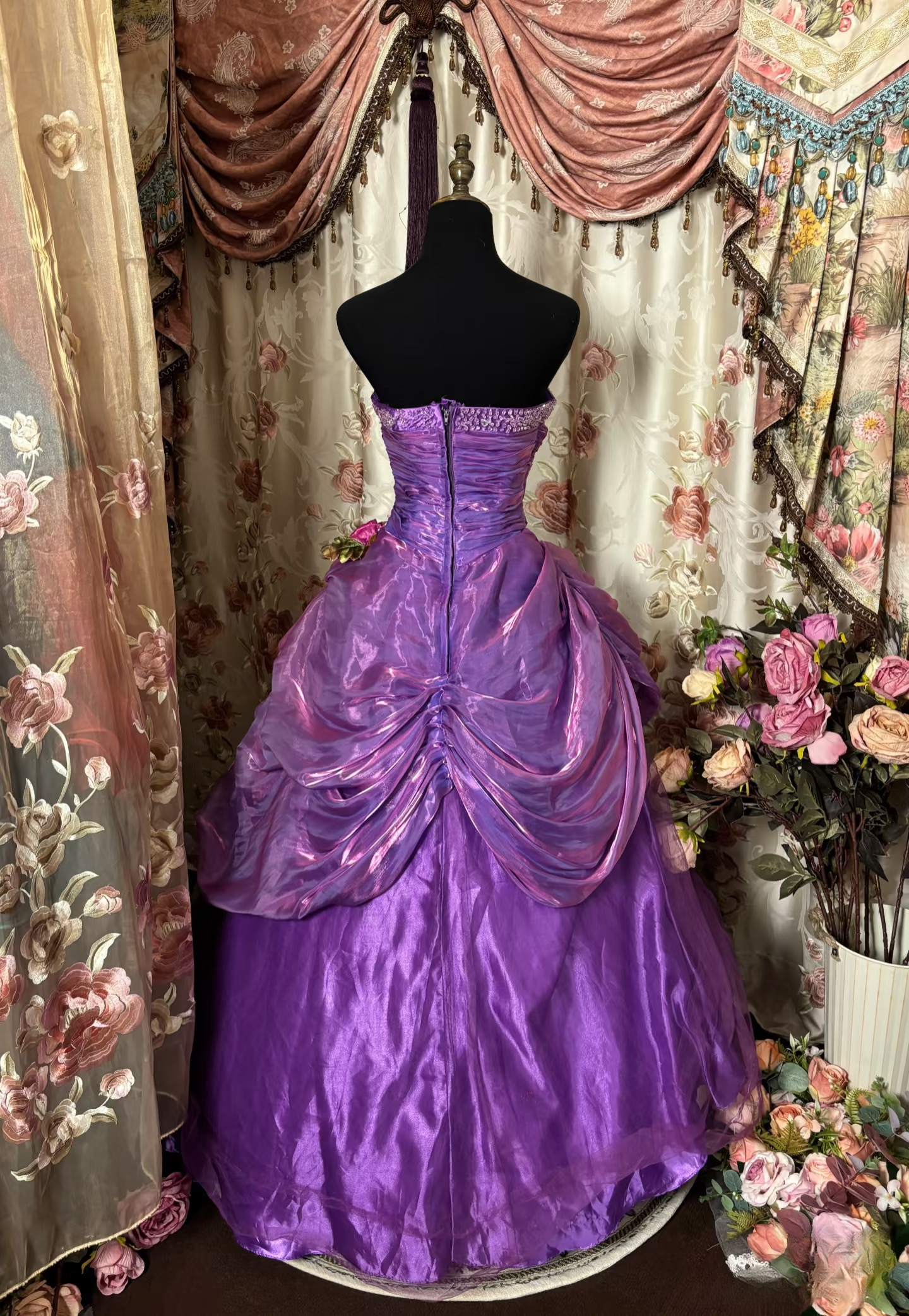 Dazzling Ball Gown Strapless Purple Organza With Beads Ruffle Layers Long Quinceanera Dresses Sweet 15 16 Birthday Gown AU311