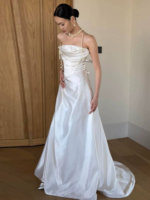 Modest A Line Strapless Sleeveless White Satin Wedding Dress Long Fairytale Autumn Wedding Dresses AU314