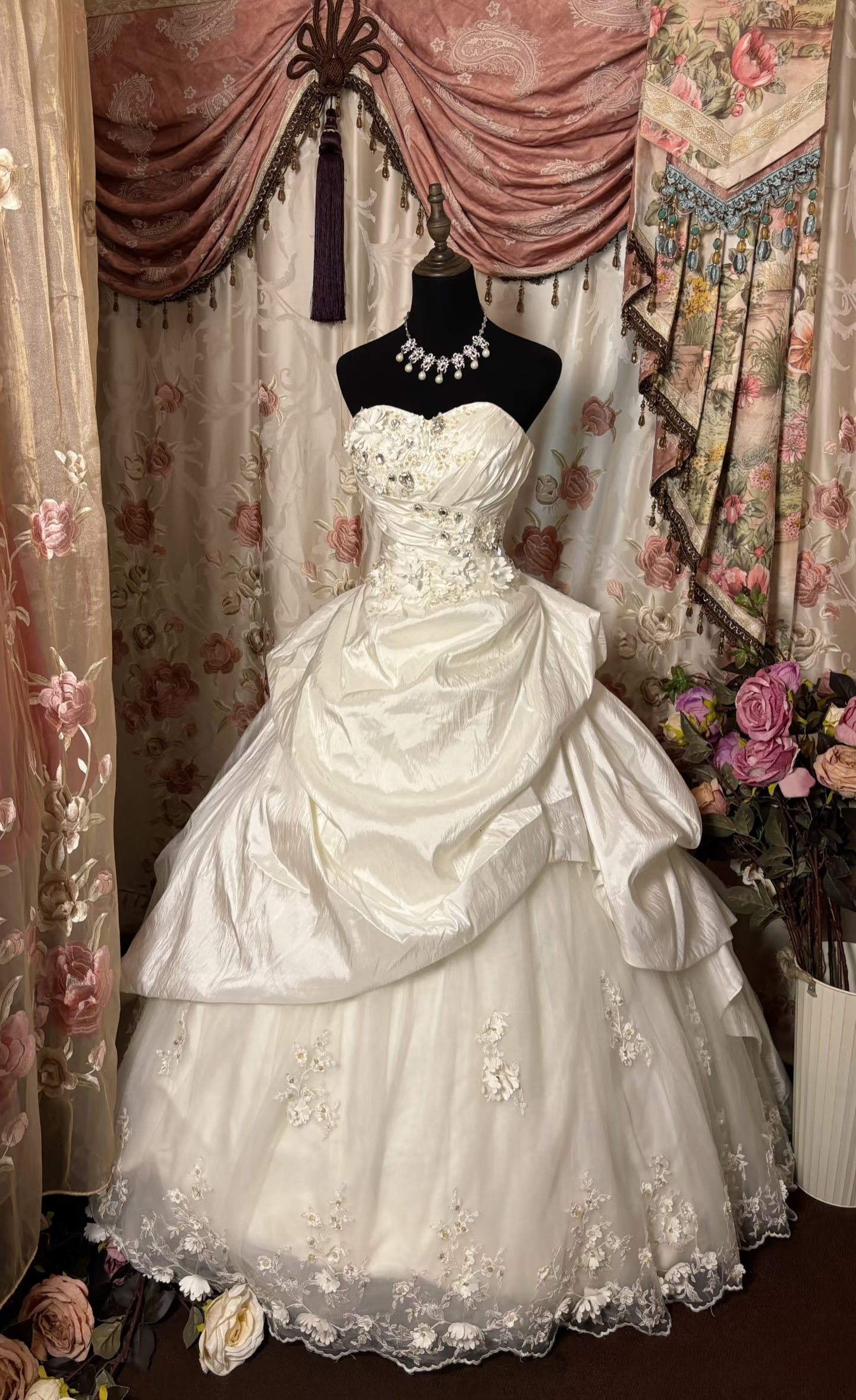 Retro Ball Gown Sweetheart Taffeta Ivory 80s Fitted Corset Bride Gown Long Wedding Dresses Brides Dress AU318