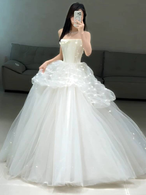 Princess Ball Gown Strapless Sleeveless Tulle White Satin Wedding Dress Fairytale Wedding Gown AU323