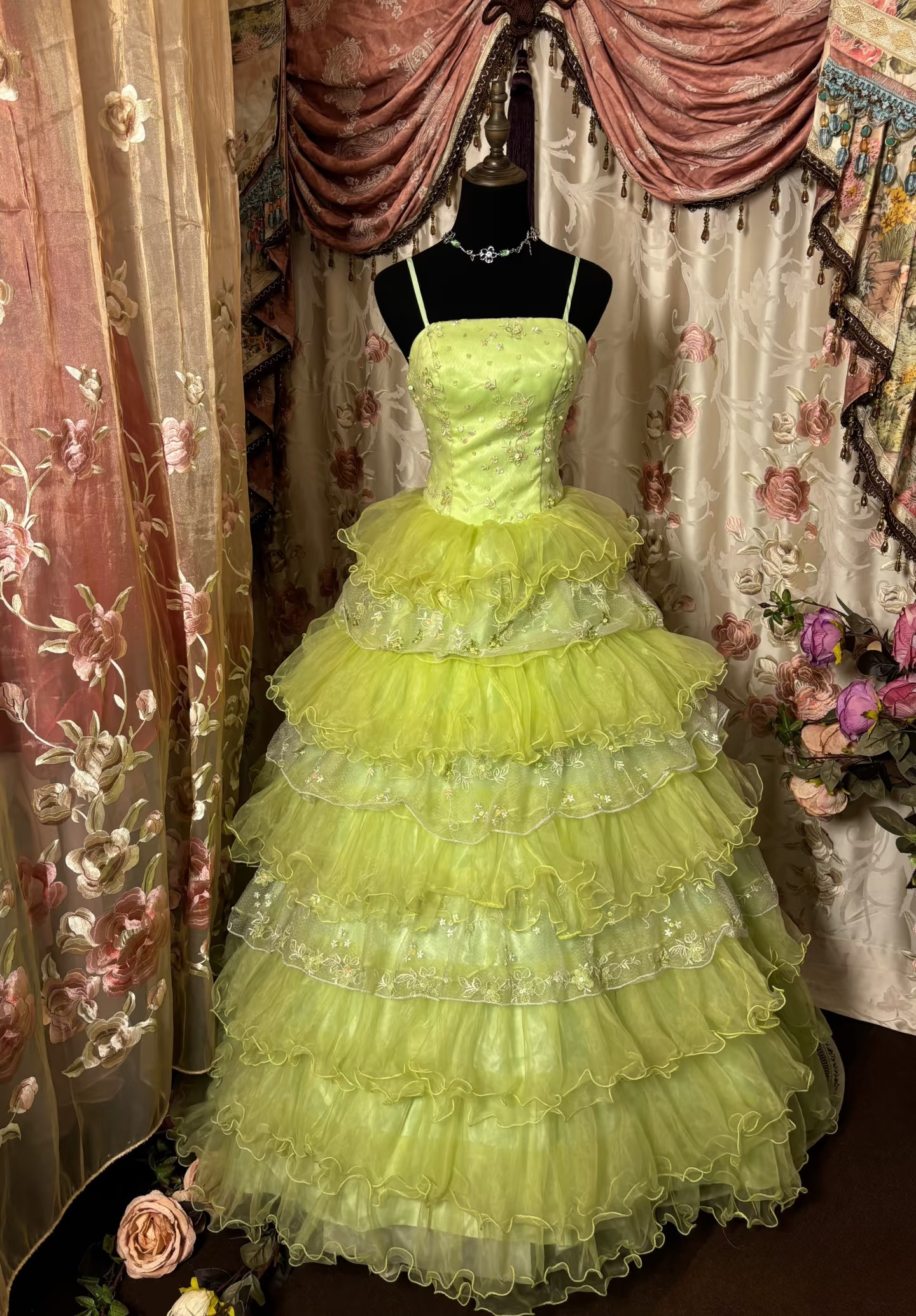 Noble Ball Gown Spaghetti Strap Bud Green With Ruched Ruffles Long Quinceanera Dresses Sweet 15 16 Birthday Gown AU323