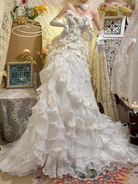Vintage Ball Gown Strapless Sleeveless Chiffon White Layers Wedding Dress Fairytale Wedding Gown AU325