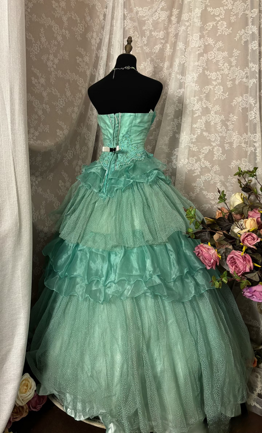 Noble Ball Gown Sweetheart Blue Tulle With Appliqued Lace Ruched Ruffles Long Quinceanera Dresses Sweet 15 16 Birthday Gown AU329