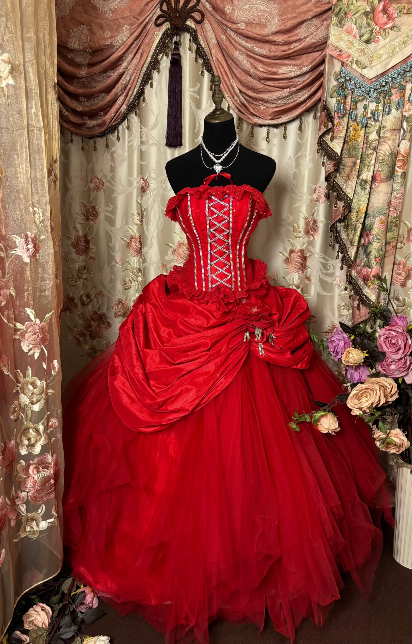Princess Ball Gown Strapless Red Tulle With Ruffles Ruched Long Aesthetic Quinceanera Dresses Sweet 15 16 Birthday Gown AU335