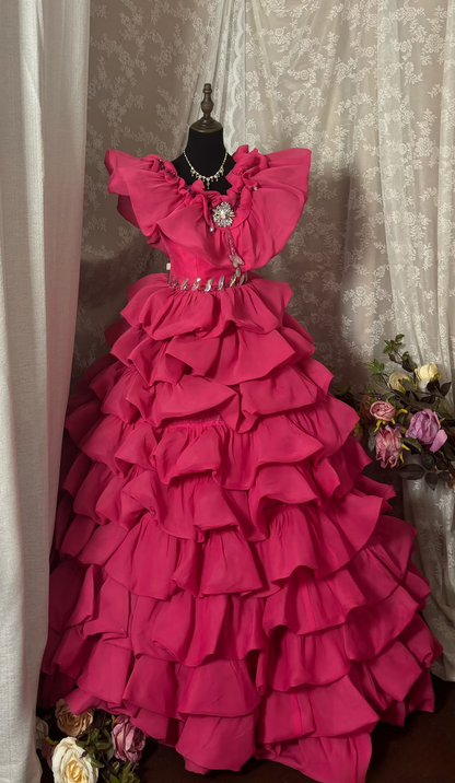 Robe de bal princesse rose fuchsia à col en V et volants, longue et froncée, idéale pour une quinceañera, un anniversaire de 15 ou 16 ans (AU337)