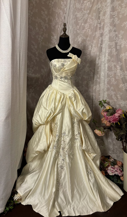 Vintage Ball Gown Strapless 60s Taffeta Ivory Lace With Appliqued Long Bride Dress Long Bride Dress Classy Wedding Dresses AU340