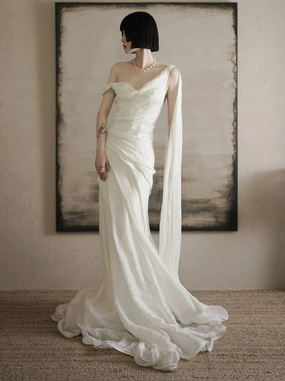 Vintage Mermaid V Neckline White Wedding Gown Long Fairytale Autumn Wedding Dresses AU357