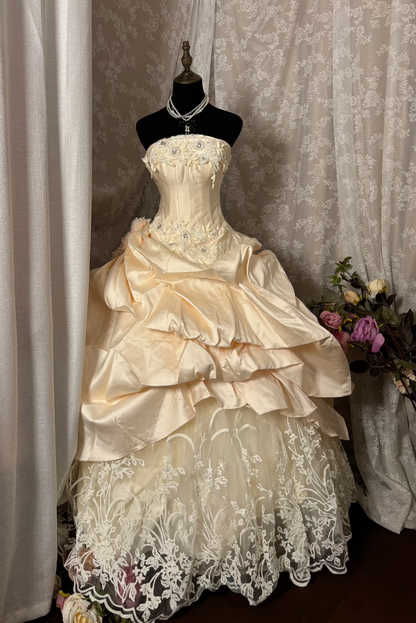 Robe de bal élégante vintage sans bretelles ni manches en dentelle ivoire multicouches années 60, robe de mariée longue, robe de mariée chic AU358
