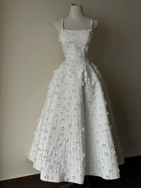 Modest Ball Gown Spaghetti Straps Satin White Wedding Dress Fairytale Autumn Flowers Wedding Dresses AU369