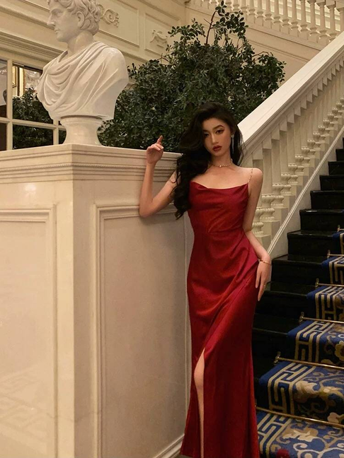 Sexy A Line Spaghetti Straps Red Sleeveless Satin Slit Prom Dresses Party Dress 21st Birthday Outfits Graduation Dress AU370