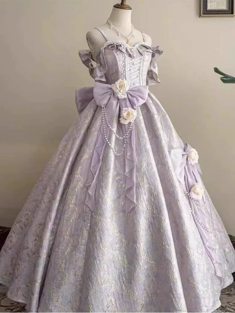 Robe de bal vintage, robe de soirée longue en dentelle lilas à fines bretelles, modèle AU370