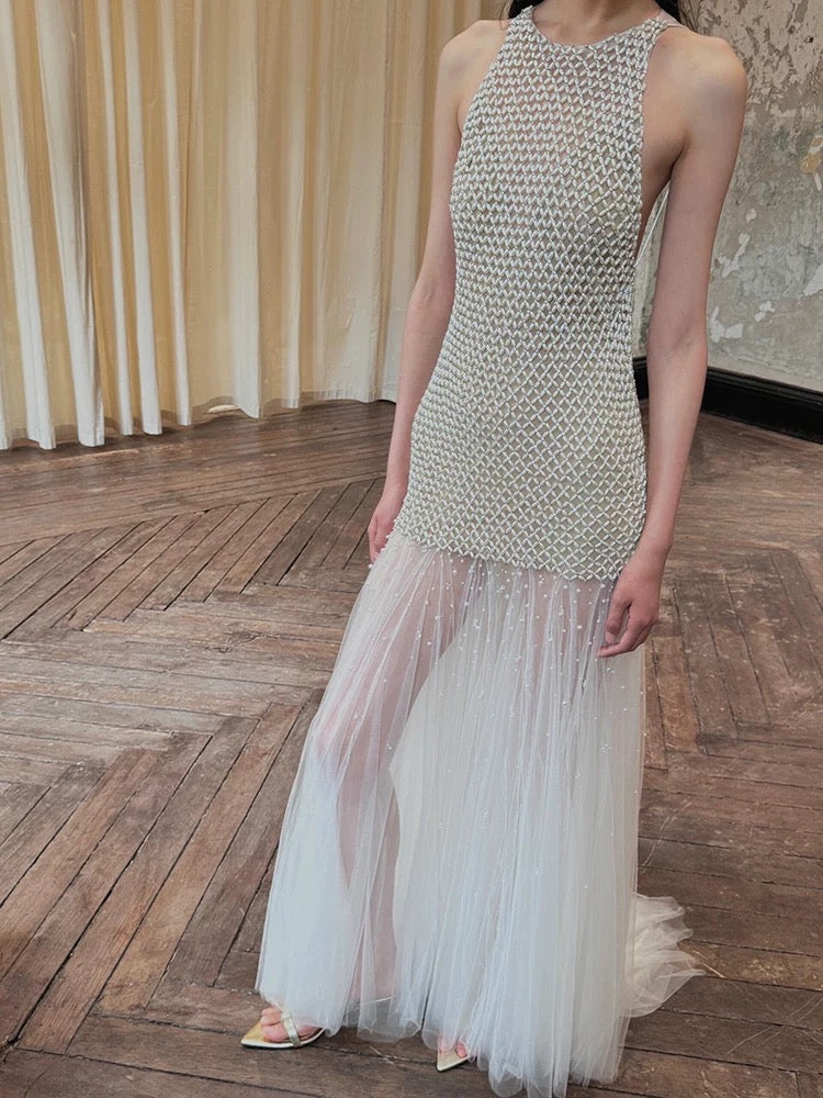 Robe de mariée longue d'été, style sirène, en tulle ornée de perles et de pierres précieuses. Robe de mariée élégante AU378