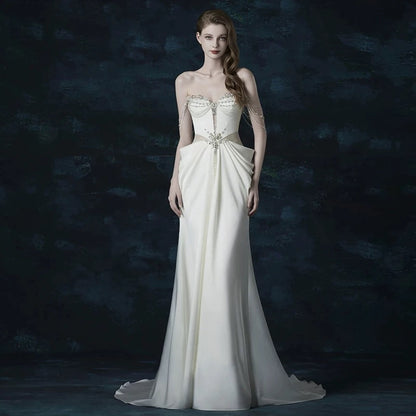 Robe de mariée longue d'été, style sirène sexy, ornée de perles argentées et de pierres précieuses. Robe de mariée élégante AU383