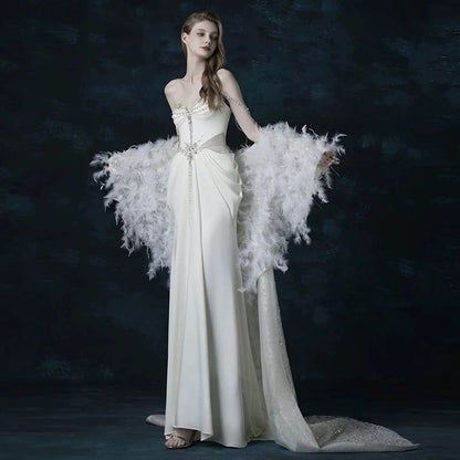 Robe de mariée longue d'été, style sirène sexy, ornée de perles argentées et de pierres précieuses. Robe de mariée élégante AU383