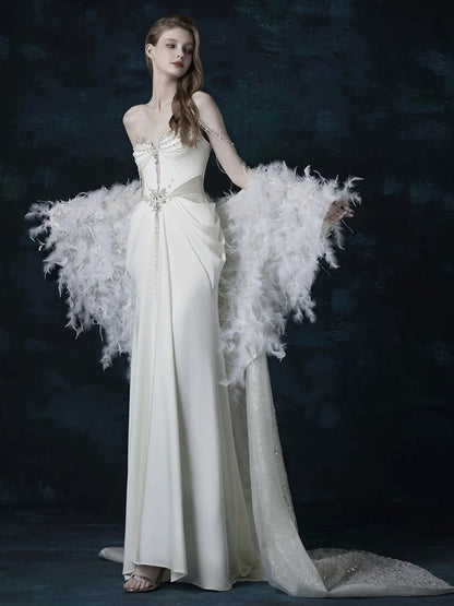 Robe de mariée longue d'été, style sirène sexy, ornée de perles argentées et de pierres précieuses. Robe de mariée élégante AU383